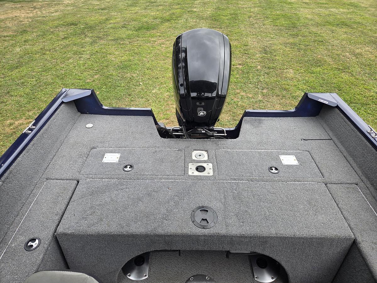 Used 2019 Bass Tracker Pro Guide V175