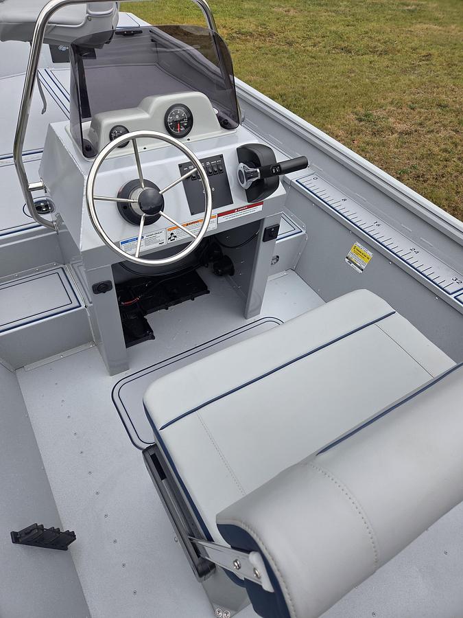 2026 G3 17CCJ DLX Sea Dek