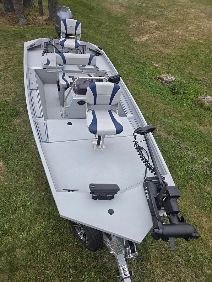 Used 2025 G3 17CCJ DLX