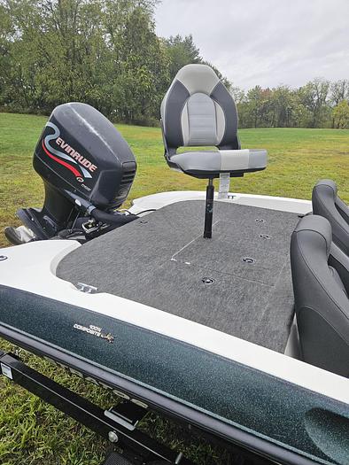 Used 1999 Stratos 283 Vindicator