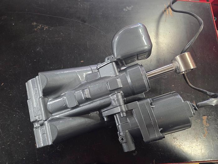 Refurbished Yamaha F115 68V-43800-13-00 Power Trim and Tilt Assembly