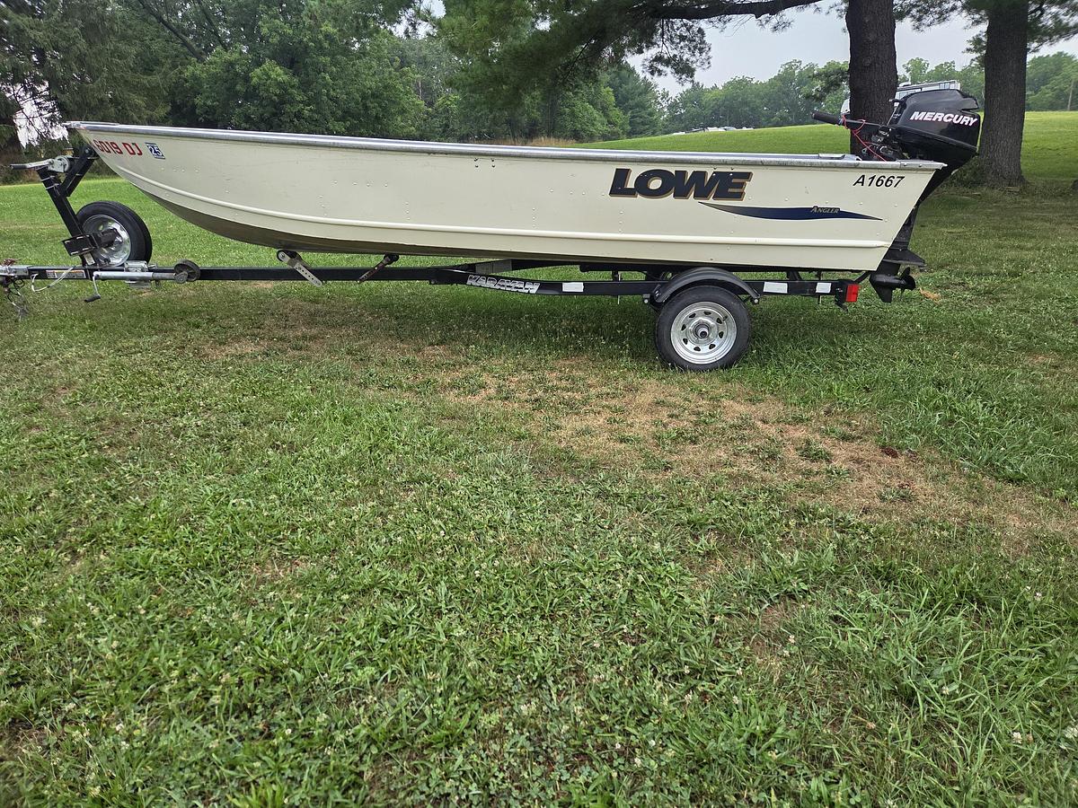 Used 2011 Lowe V1667
