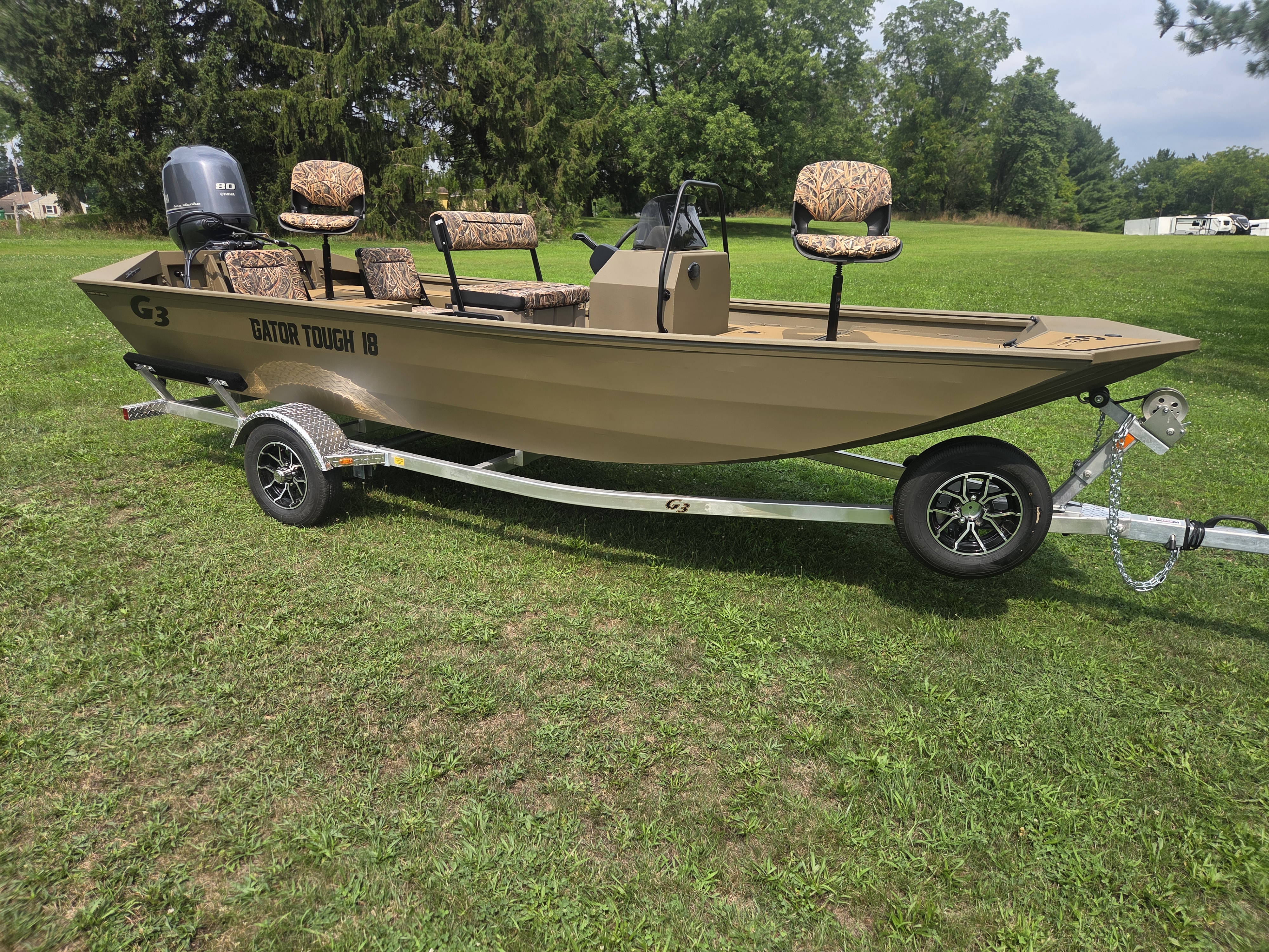 2027 G3 18CCJ Desert Brown, Sea Dek