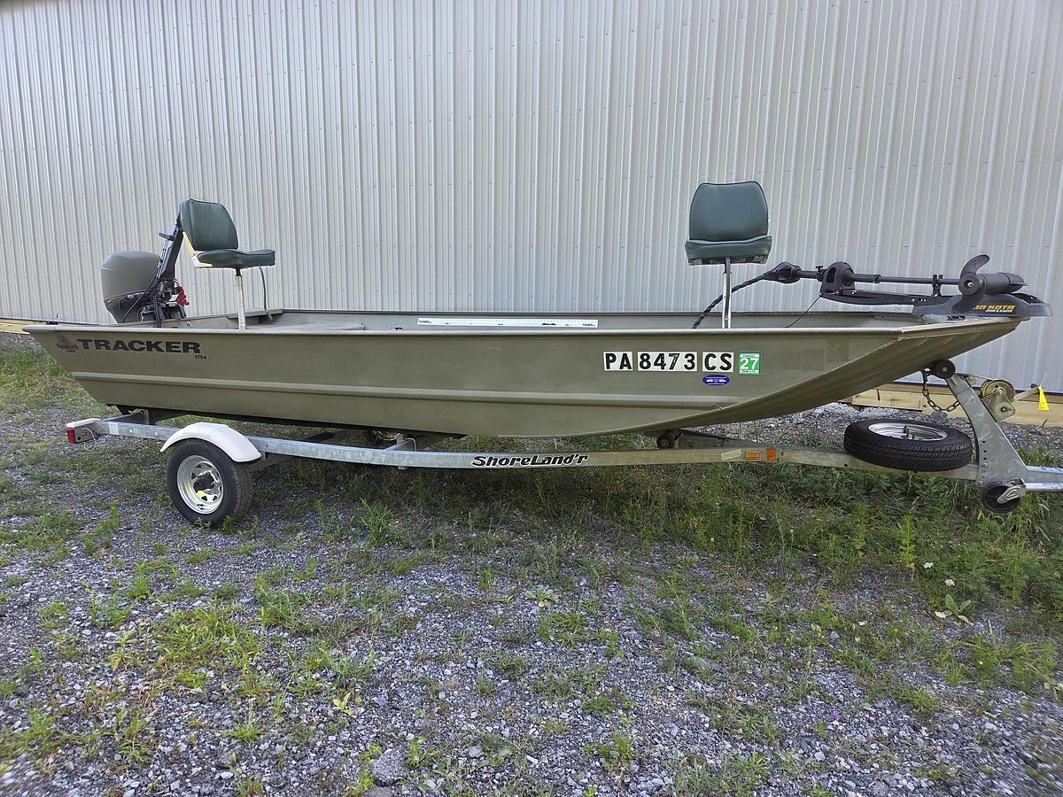 Used 2005 Bass Tracker 1754AWL