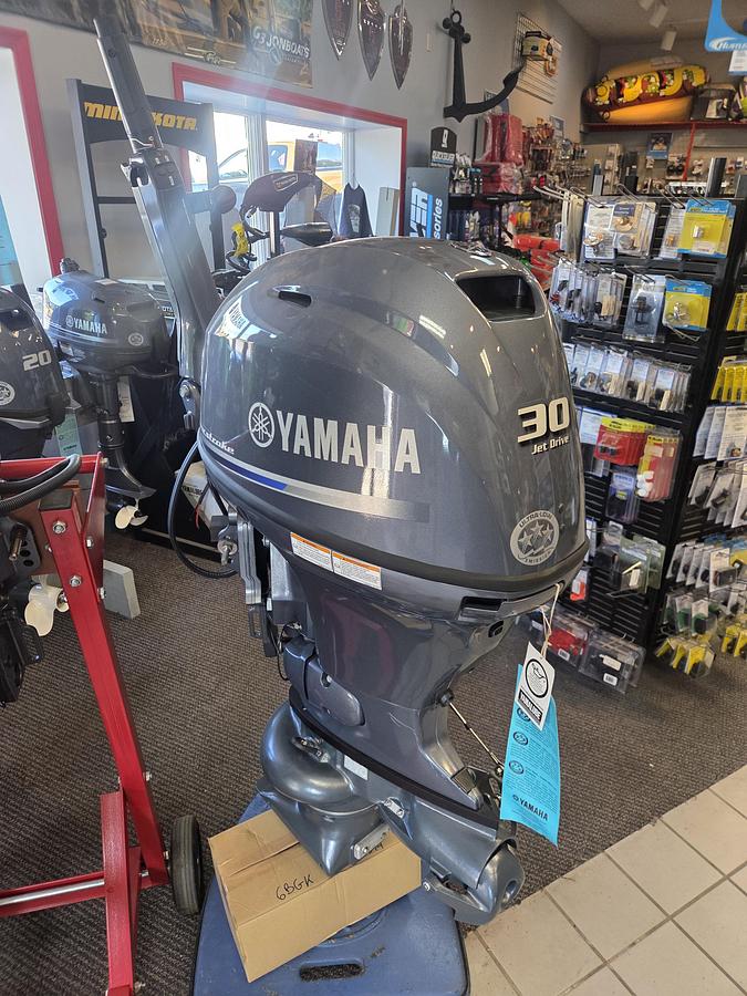 Yamaha F40JEHA Scratch & Dent Special