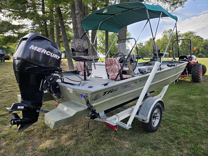 Used 2012 Bass Tracker 18CC