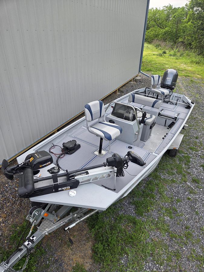 Used 2023 G3 18CCJ DLX, Sea Dek