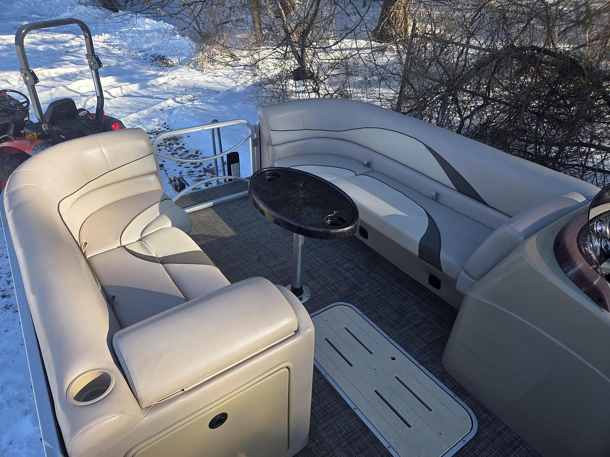 Used 2017 G3 Suncatcher V322SS Pontoon