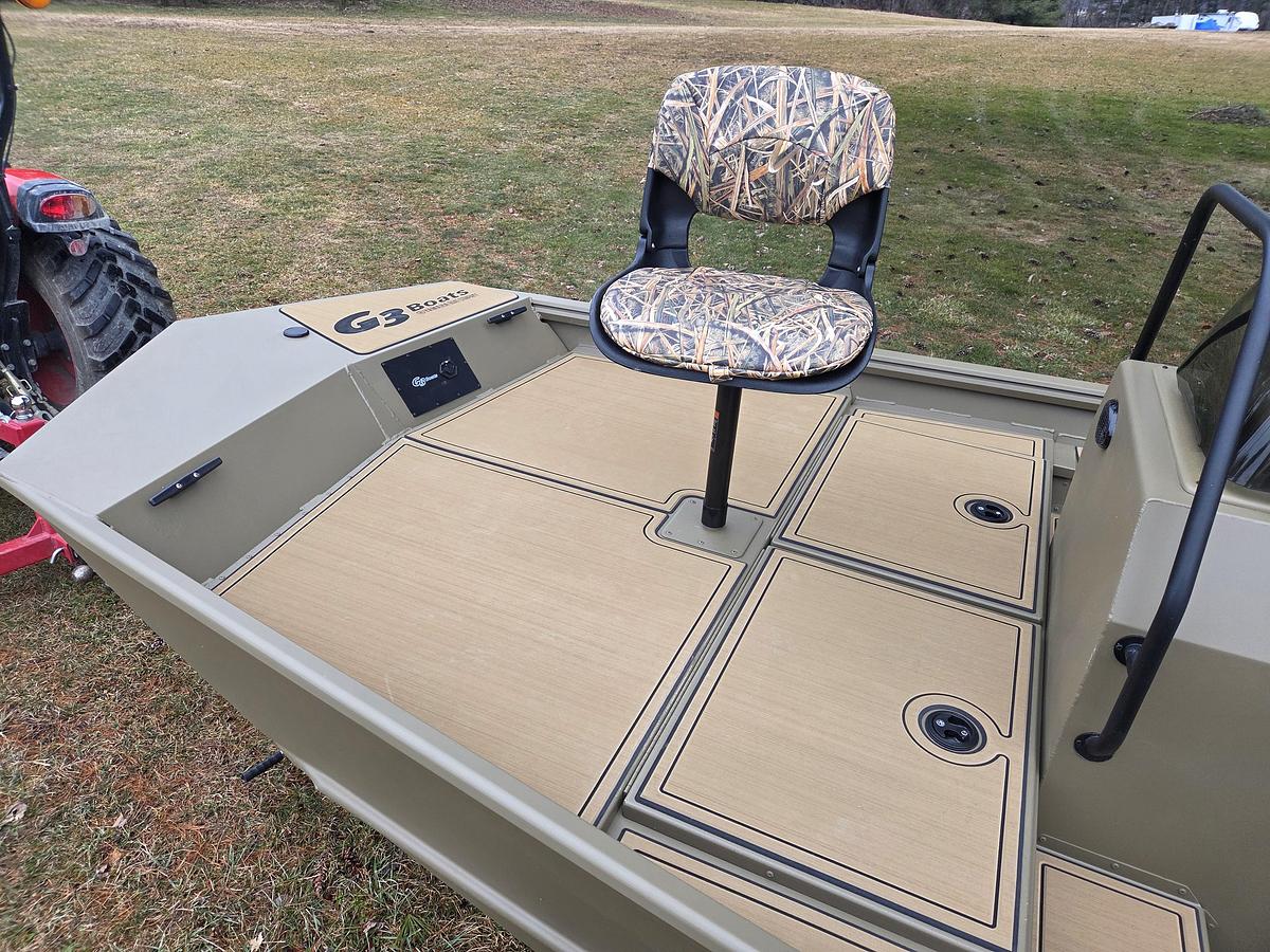 2026 G3 18CCJ Desert Brown, Sea Dek