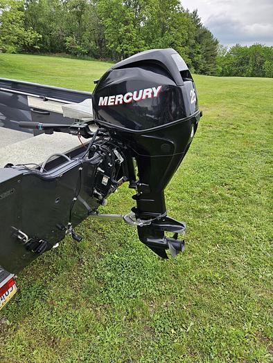 Used 2012 Crestliiner Kodiak 16