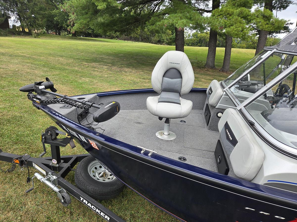 Used 2019 Bass Tracker Pro Guide V175