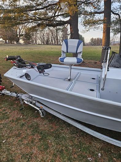 Used 2022 G3 18CCJ DLX