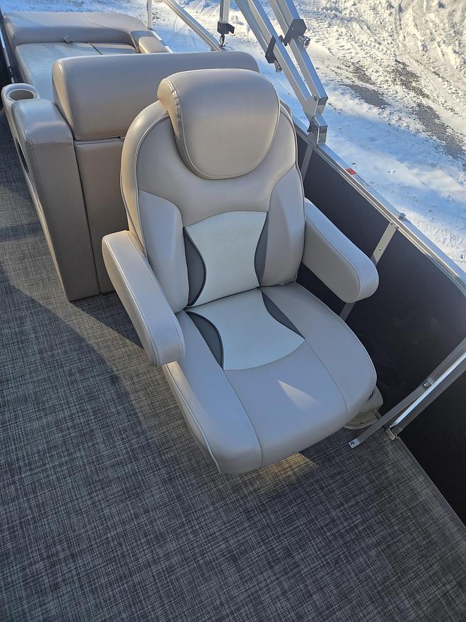 Used 2017 G3 Suncatcher V322SS Pontoon