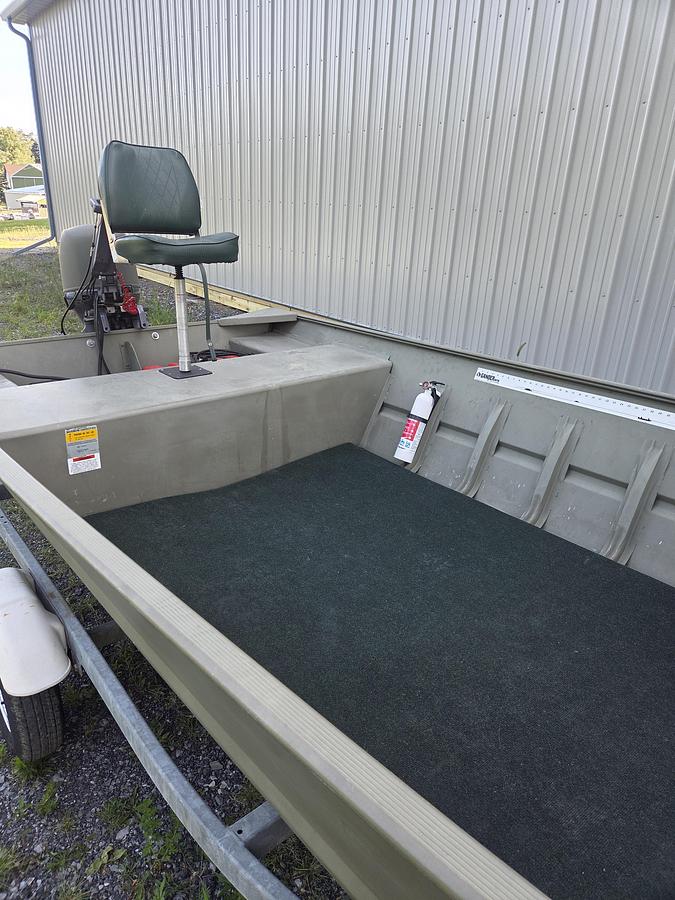 Used 2005 Bass Tracker 1754AWL