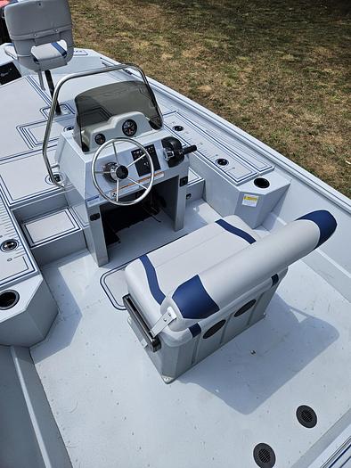 2025 G3 20CCJ DLX Sea Dek