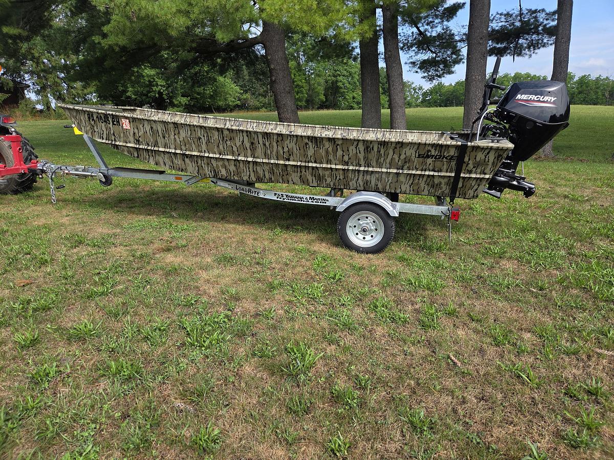 Used 2025 Smoker Craft 1448