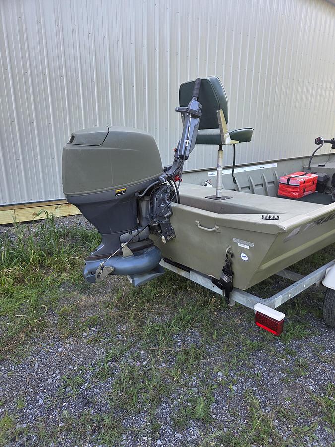 Used 2005 Bass Tracker 1754AWL