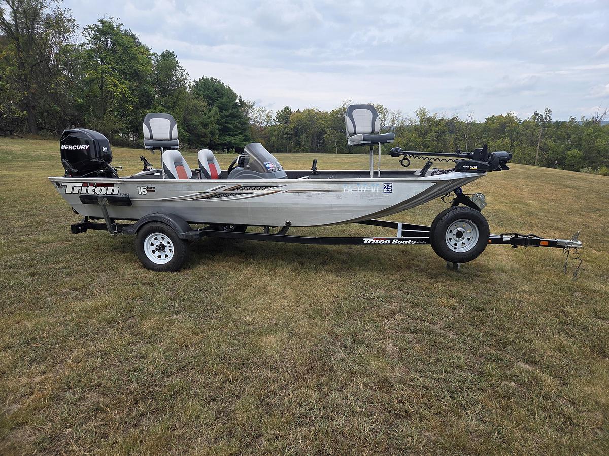 Used 2010 Triton Storm 16
