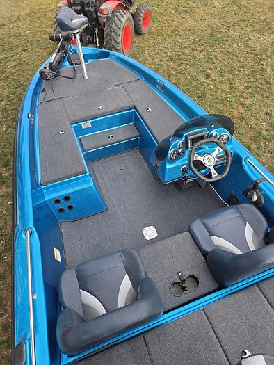 Used 2006 Bass Cat Pantera