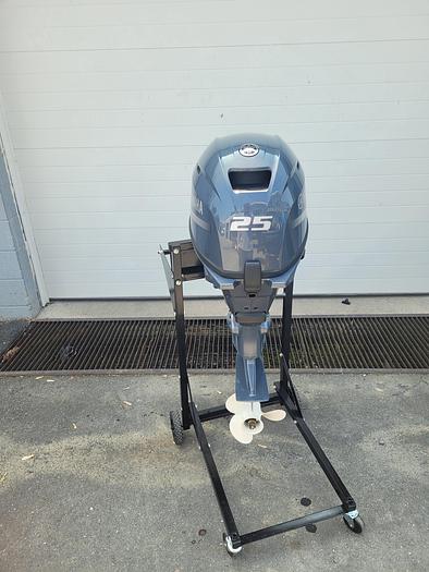 Used Yamaha F25SWHC