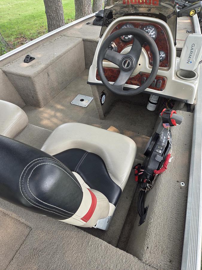 Used 2003 Bass Tracker Pro Team 165