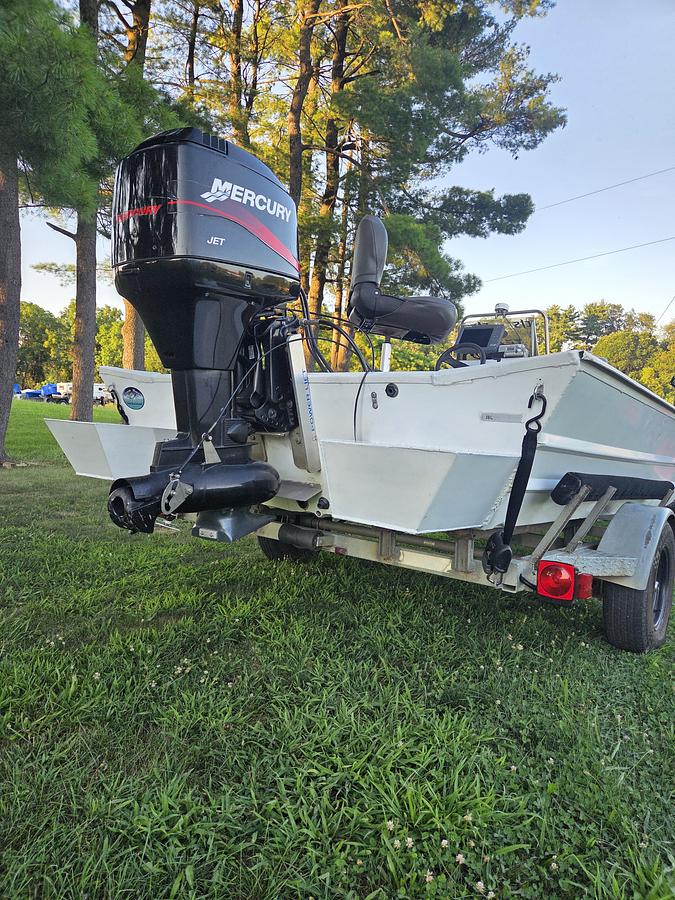 Used 2004 Xpress VX18CC