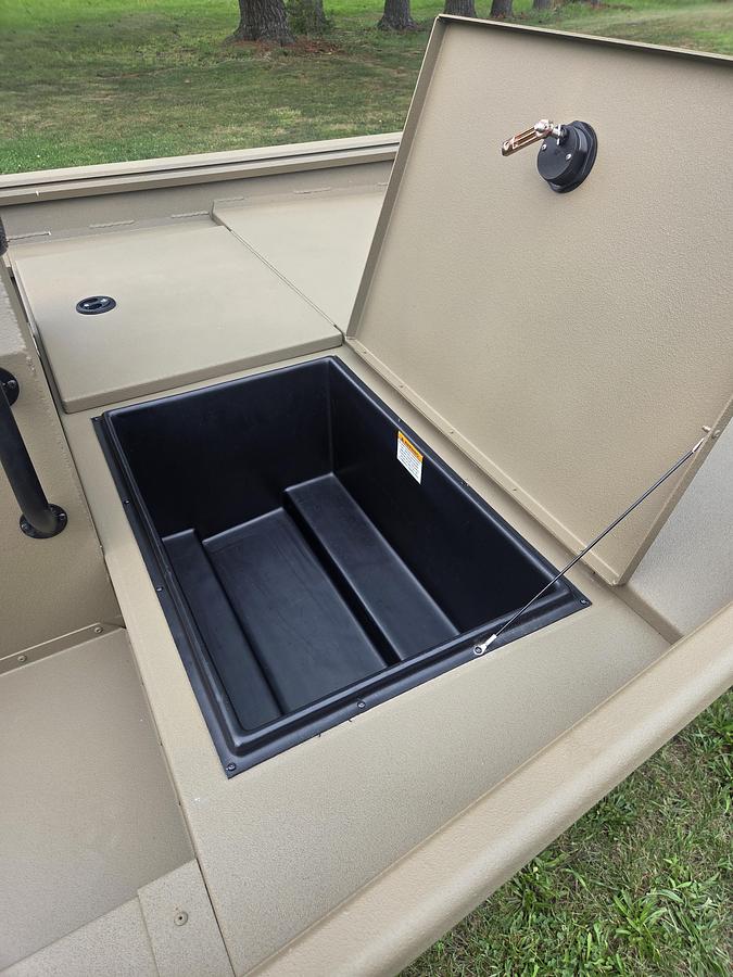 2027 G3 18CCJ Desert Brown