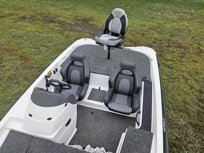 Used 1999 Stratos 283 Vindicator