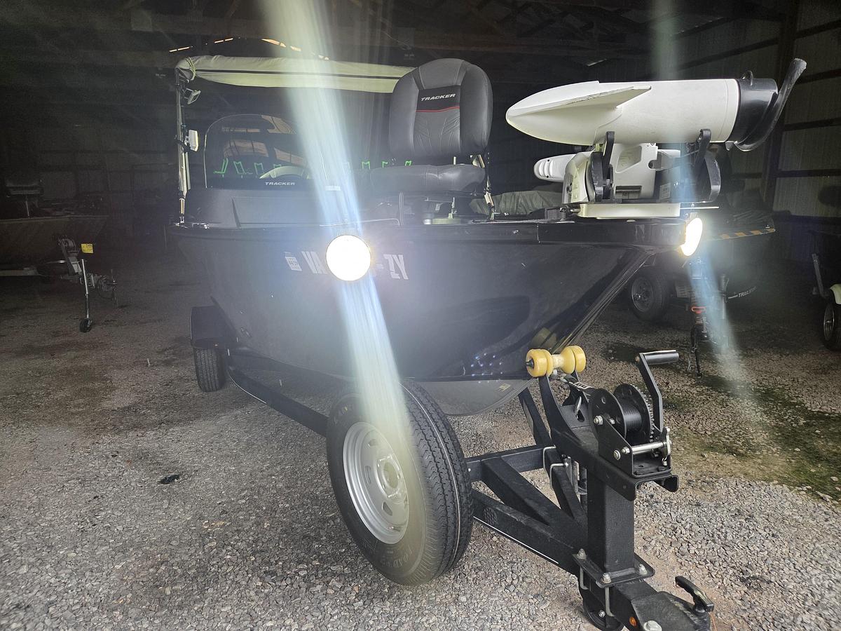 Used 2023 Bass Tracker Pro Guide V16SC