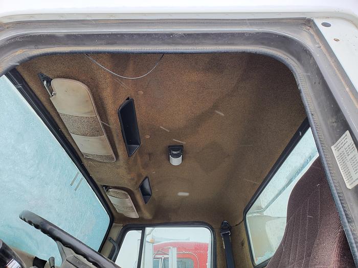 Used 1994 International 8200 SA Truck