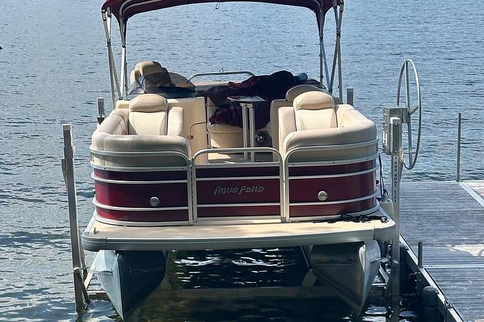 Used 2012 Godfrey 2086