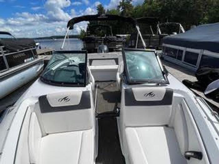 Used Brokerage 2017 Monterey 197 BR Blackfin