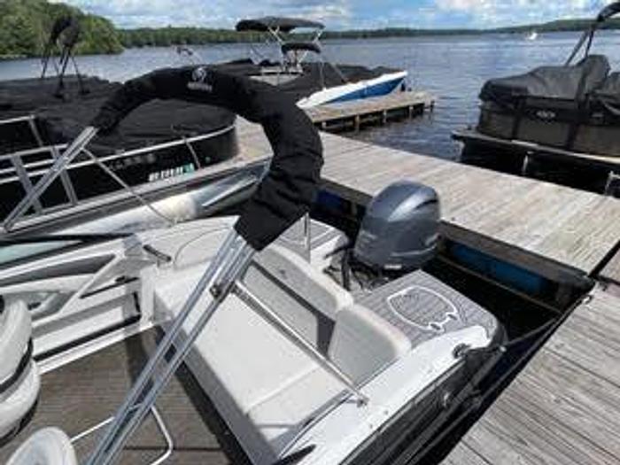 Used Brokerage 2017 Monterey 197 BR Blackfin