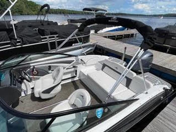 Used Brokerage 2017 Monterey 197 BR Blackfin