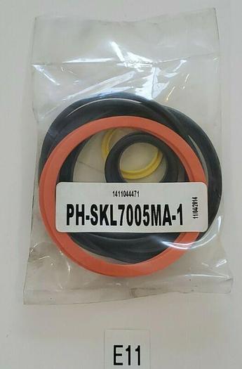 *NEW IN BAG* Genuine Parker SKL7005MA1 3.25" Bore 1" Rod Seal Kit + Warranty!