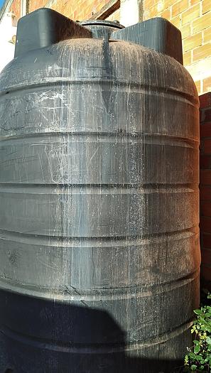 Usado Reservatório de plástico