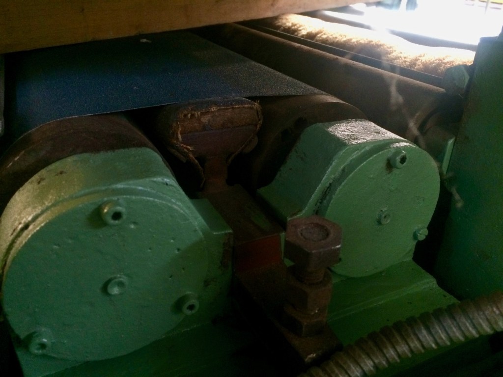 Usato Levigatrice a rulli e spazzola inferiori, marca Butfering, larghezza di lavoro 1100 mm. usata.