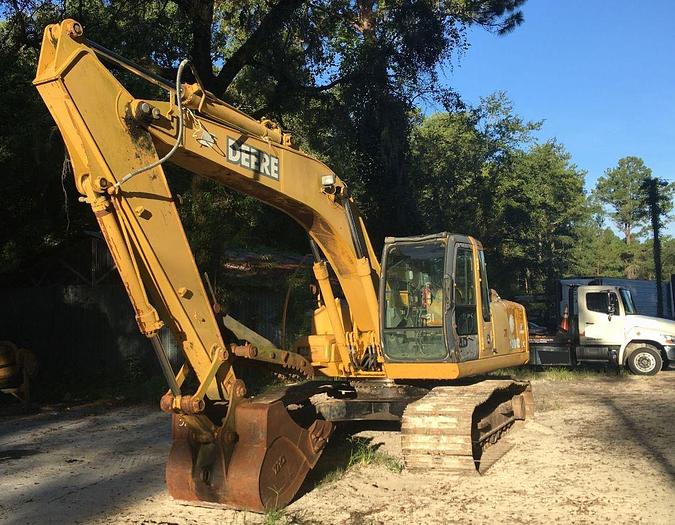 Used 2006 DEERE 200C LC