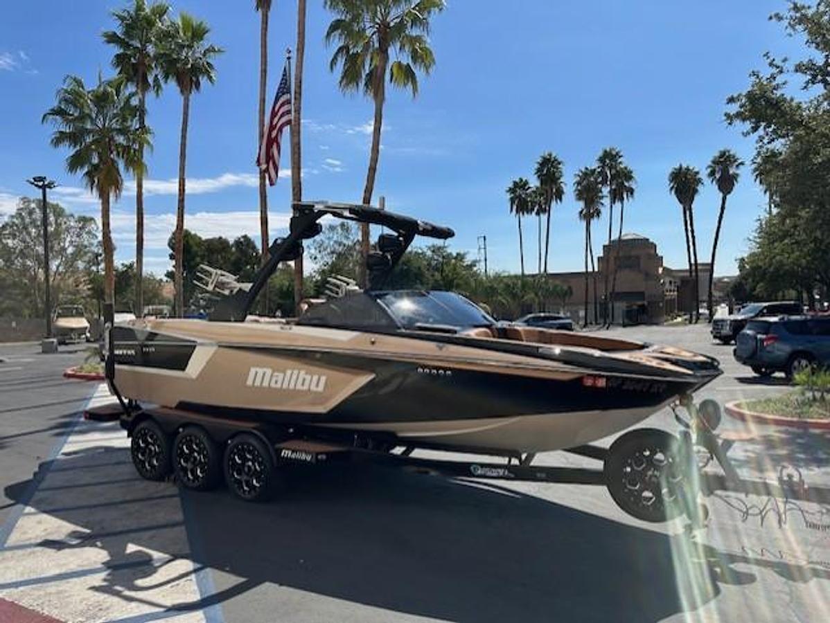 Used 2022 Malibu Boats Wakesetter 24 MXZ