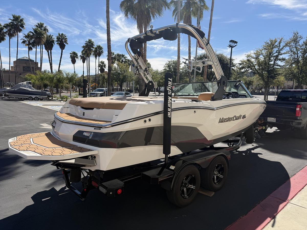 Used 2021 MasterCraft NXT20