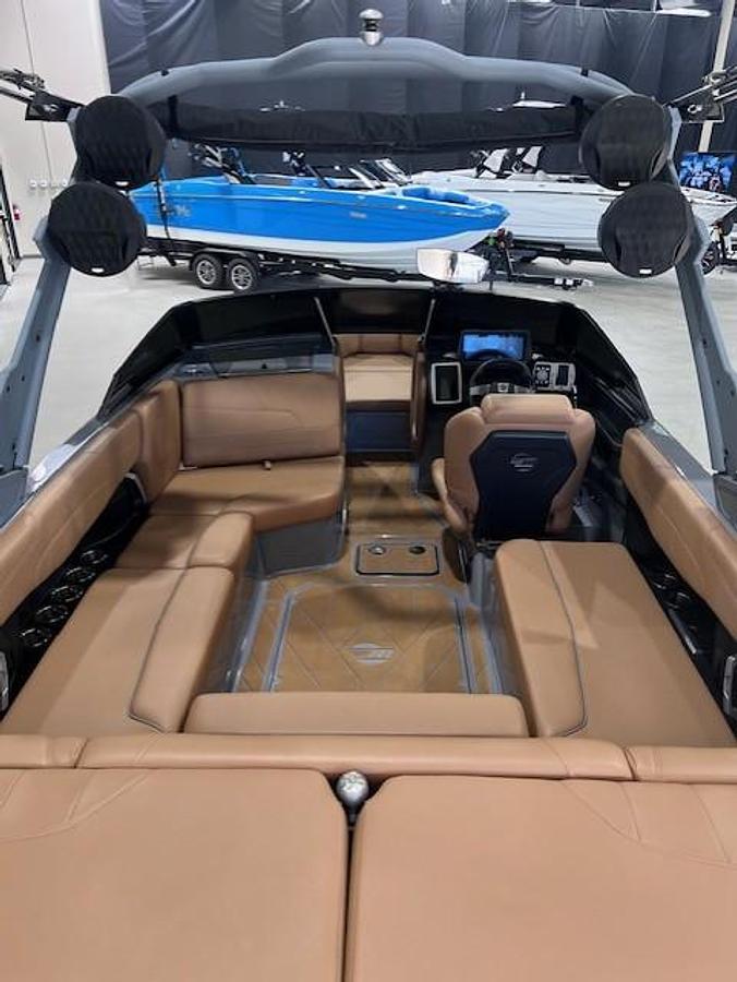 Used 2022 Malibu 22 LSV