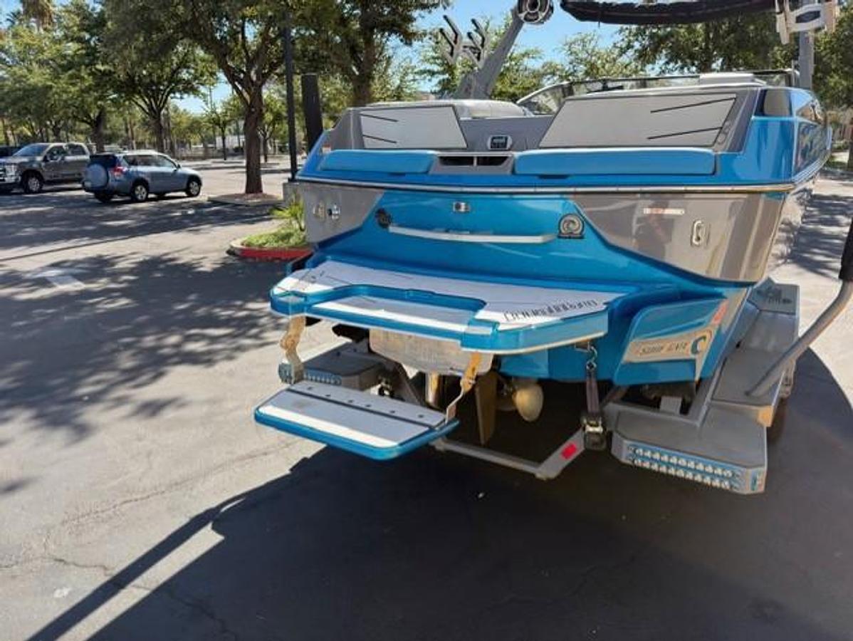 Used 2021 Malibu Boats M-Series M220