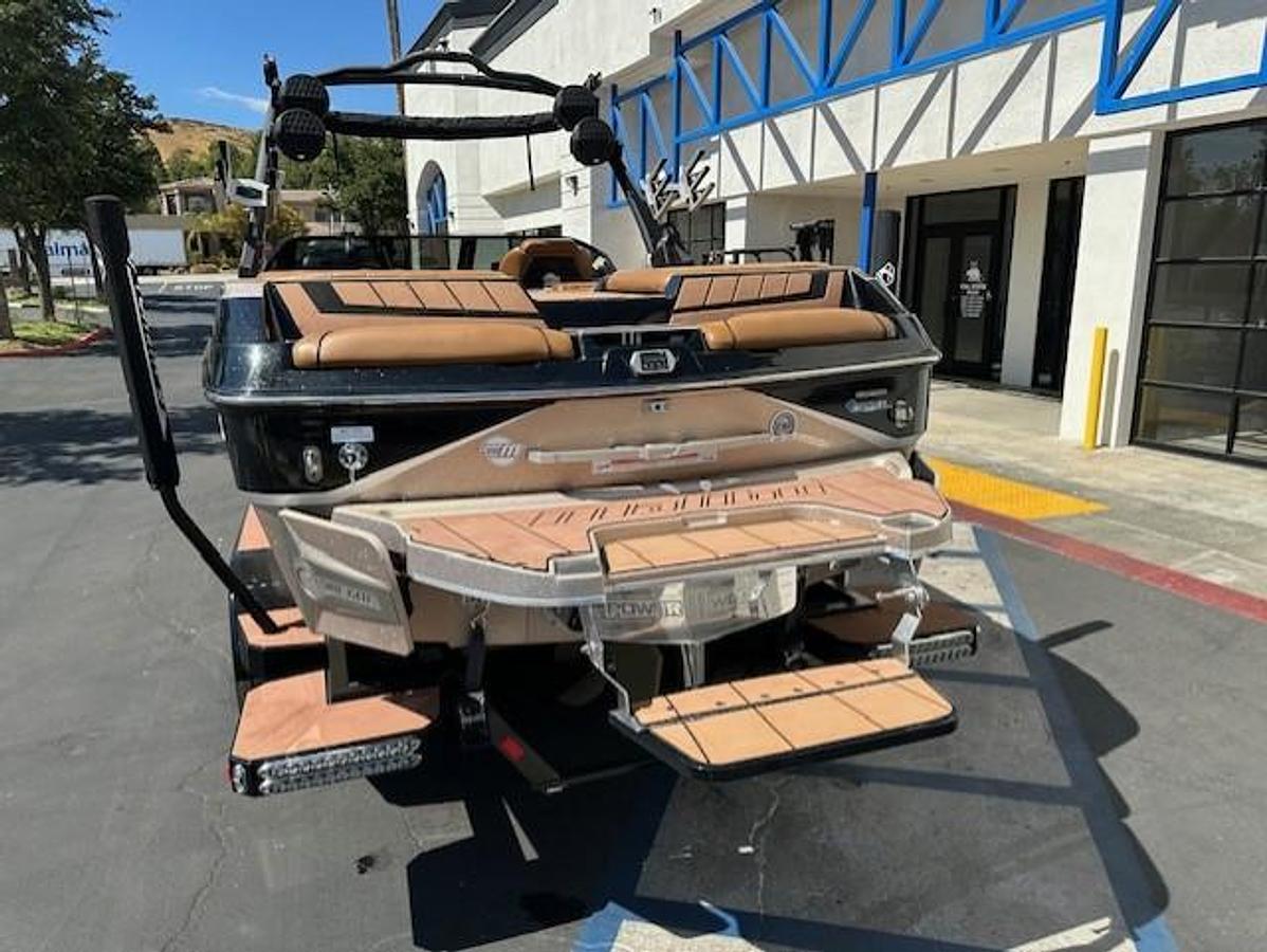 Used 2022 Malibu Boats Wakesetter 24 MXZ