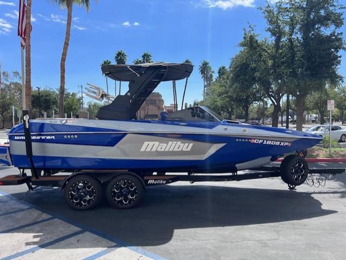 Used 2023 Malibu Boats 23 MXZ