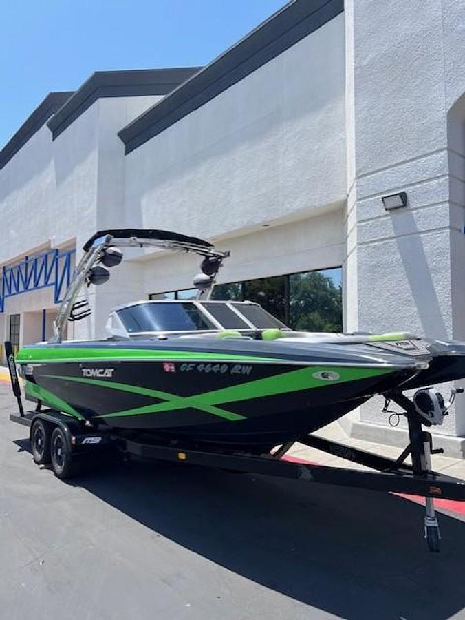 Used 2015 MB Sports F24 Tomcat