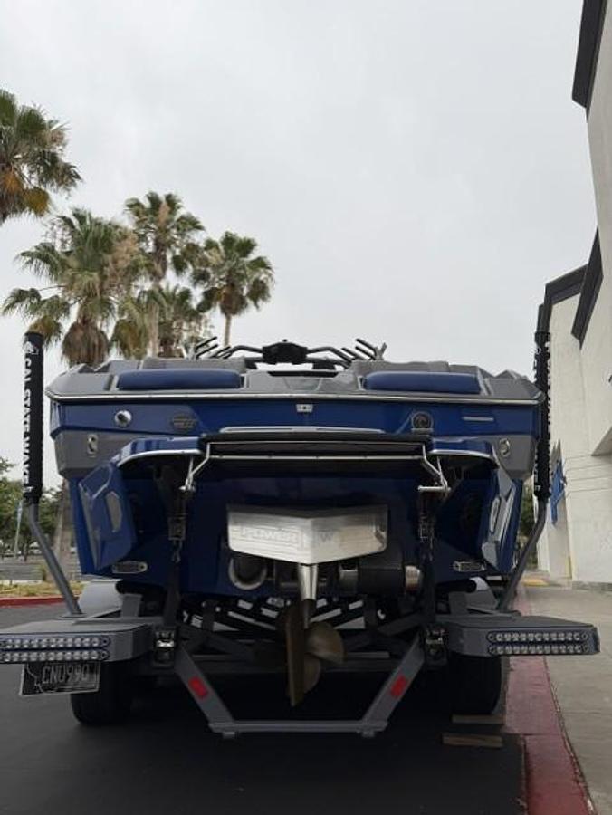 Used 2022 Malibu 25 LSV
