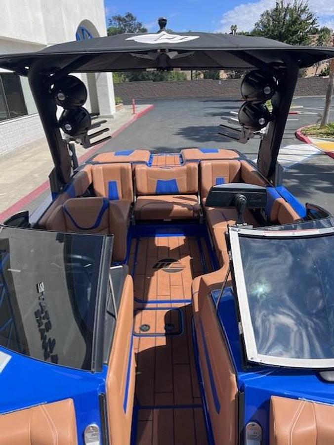 Used 2023 Malibu Boats 23 MXZ