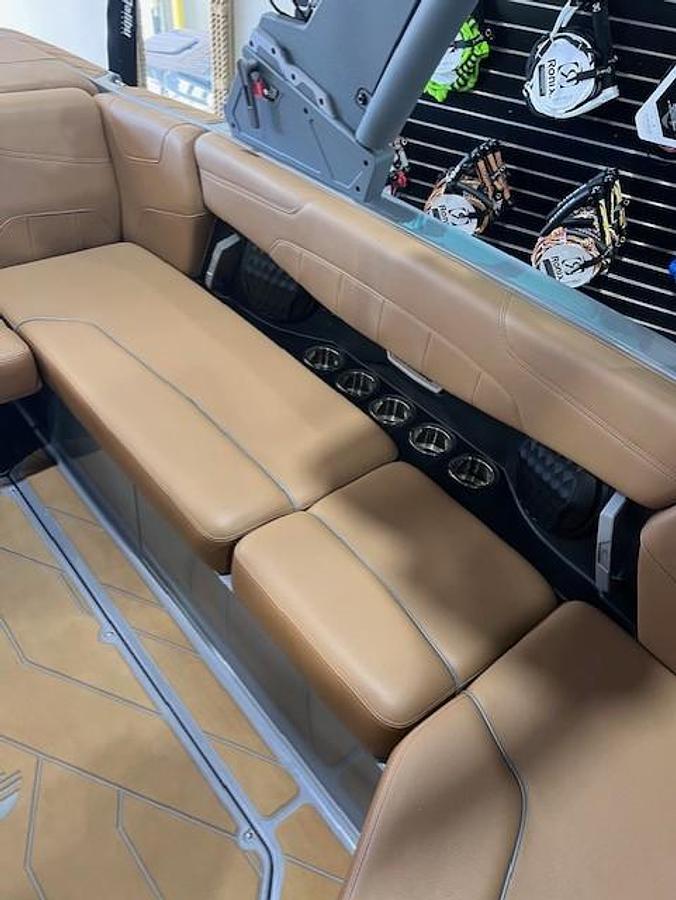 Used 2022 Malibu 22 LSV