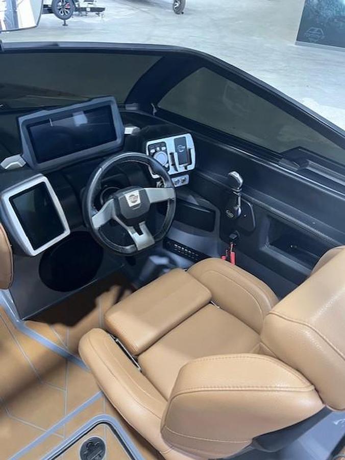 Used 2022 Malibu 22 LSV