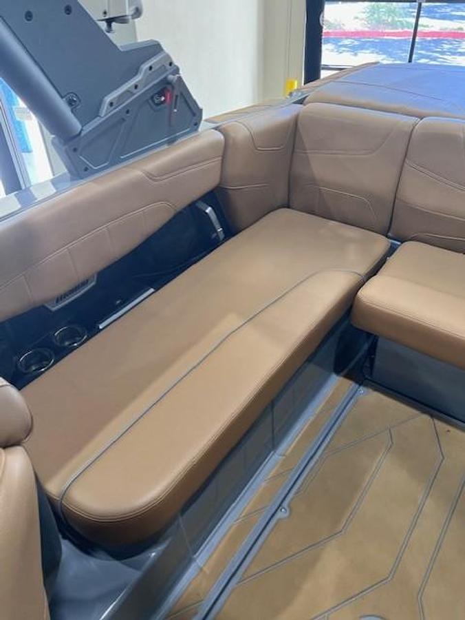 Used 2022 Malibu 22 LSV